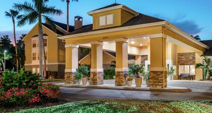 Homewood Suites by Hilton - Fort Myers