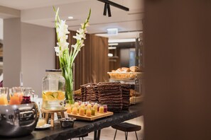 Petit déjeuner buffet compris tous les jours