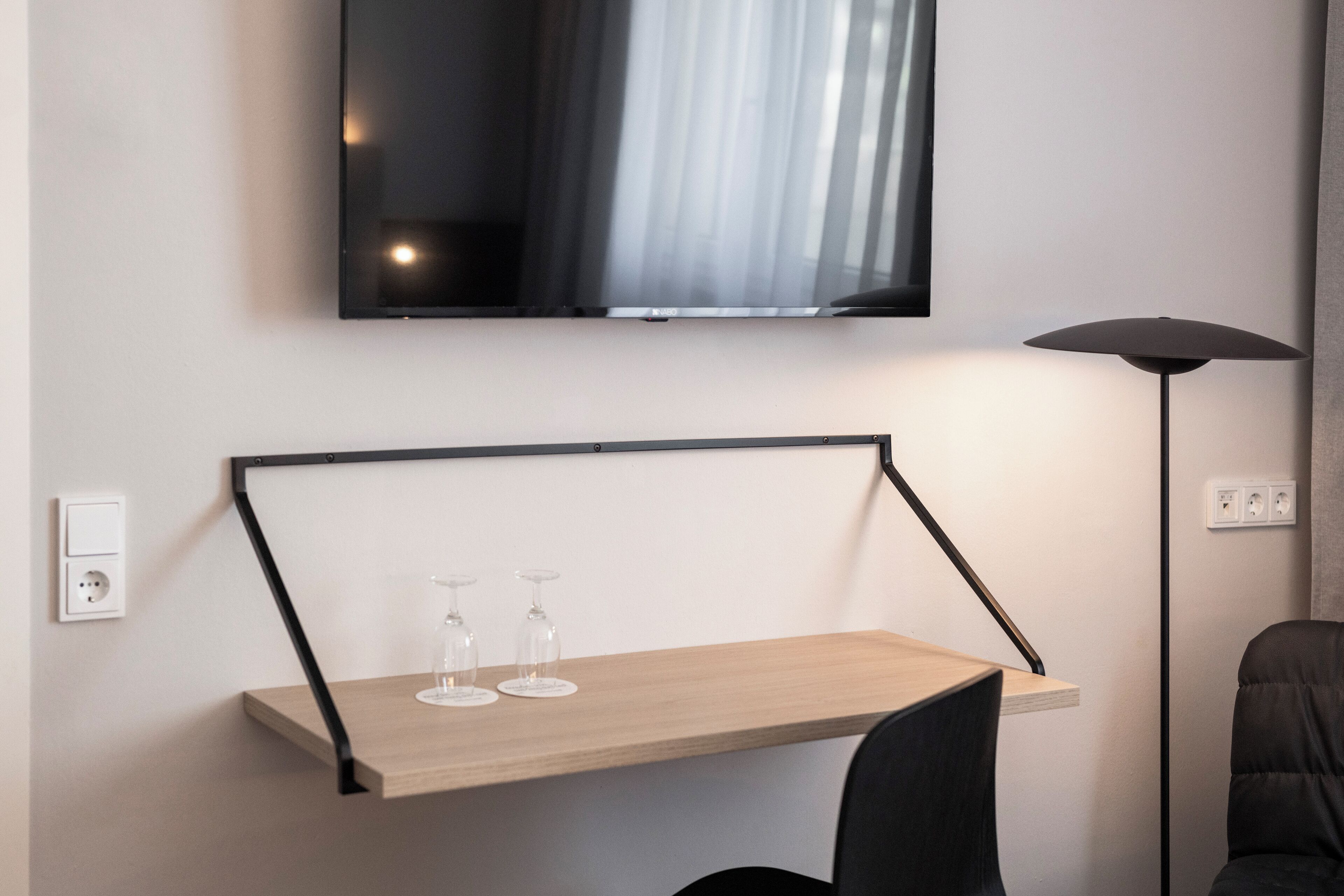 comfort double room (plus) | 1 bedroom, hypo-allergenic bedding, in-room safe, desk