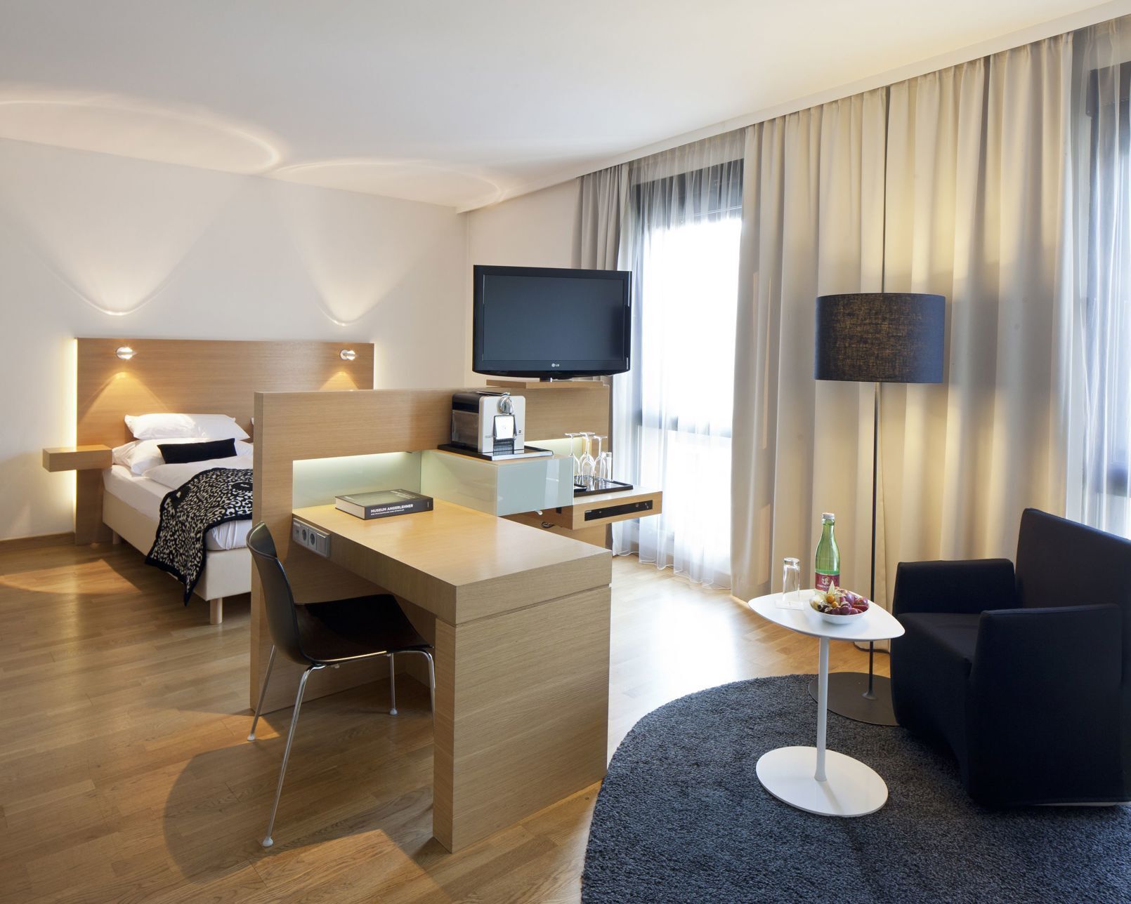 Premium bedding, in-room safe, desk, laptop workspace