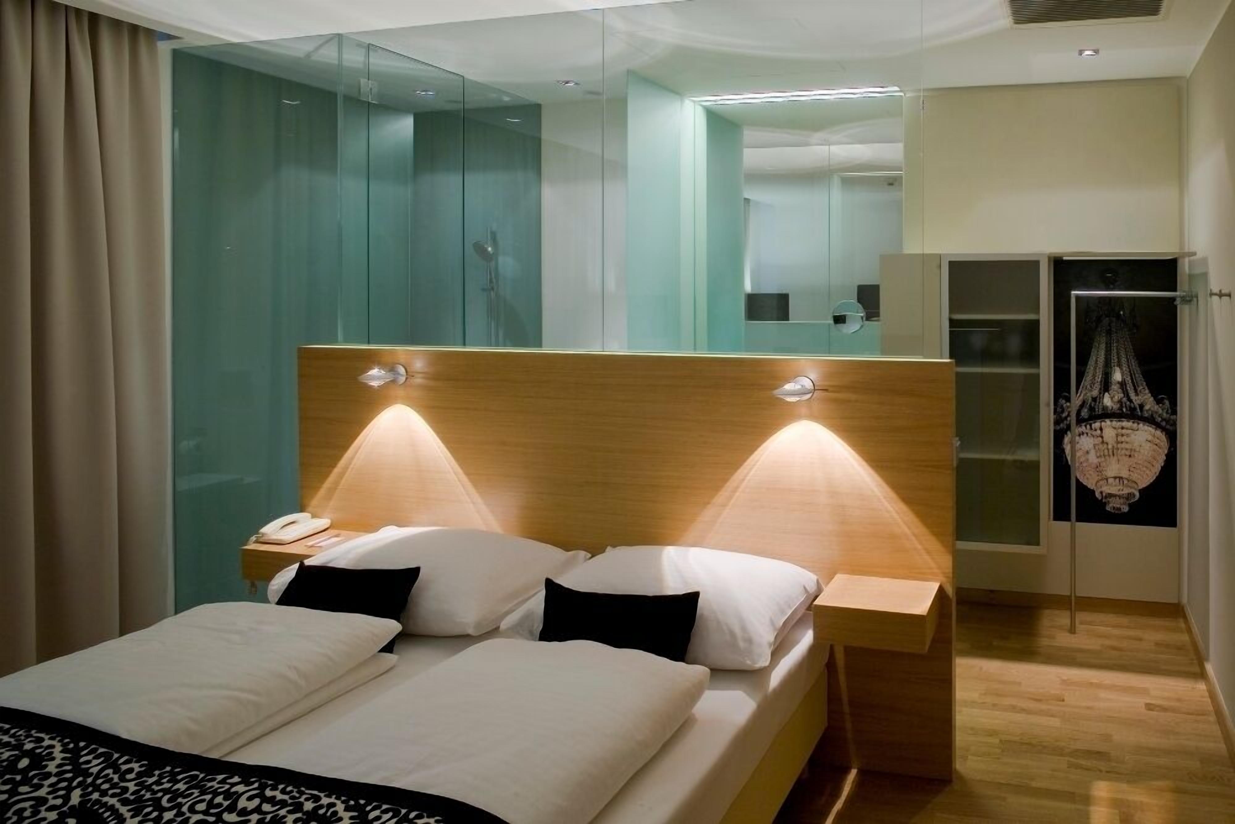 1 bedroom, premium bedding, in-room safe, desk