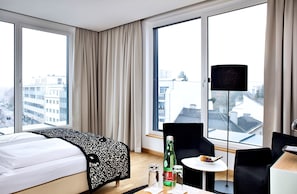 Premium bedding, in-room safe, desk, laptop workspace