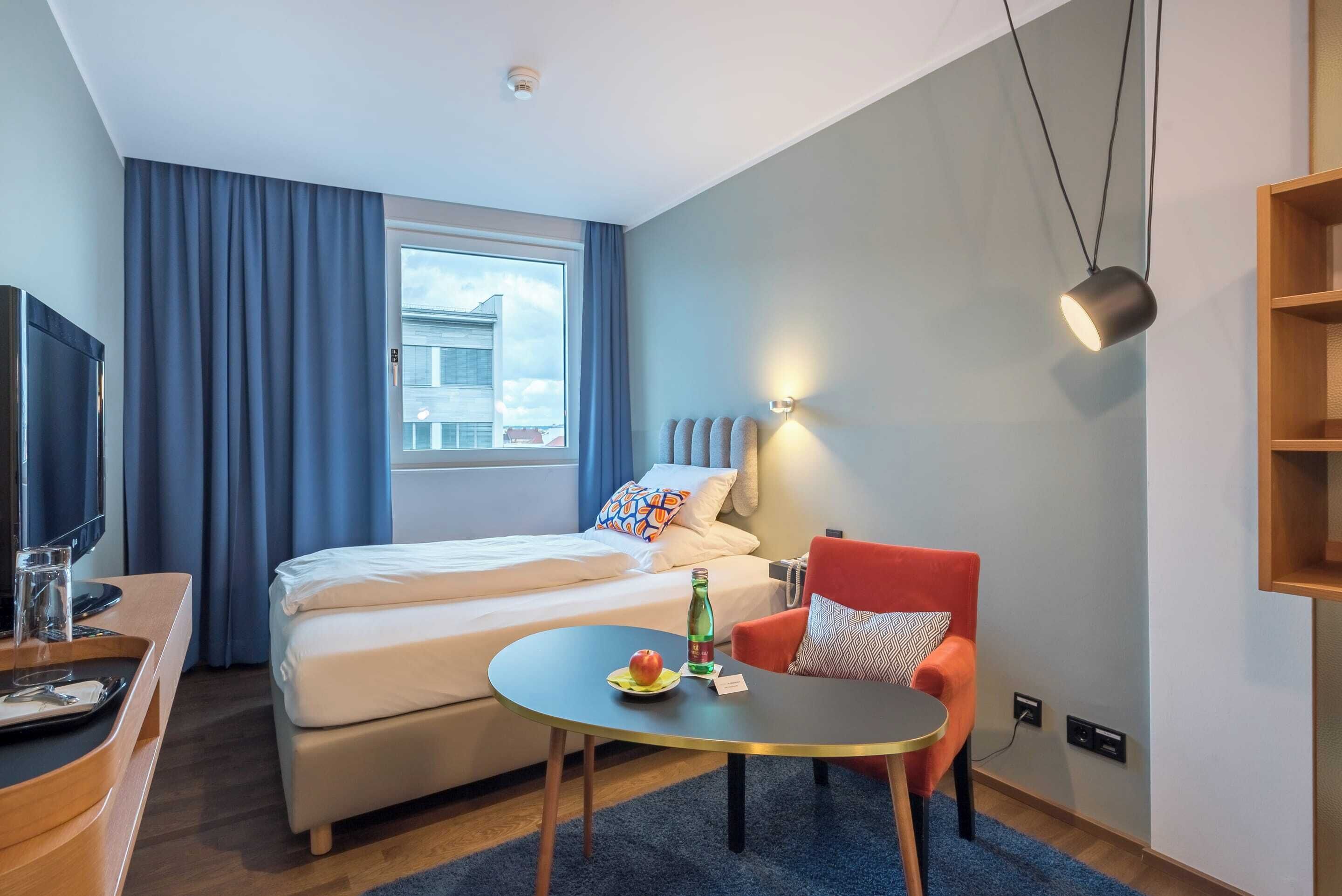 Economy Single Room | Premium bedding, in-room safe, desk, laptop workspace