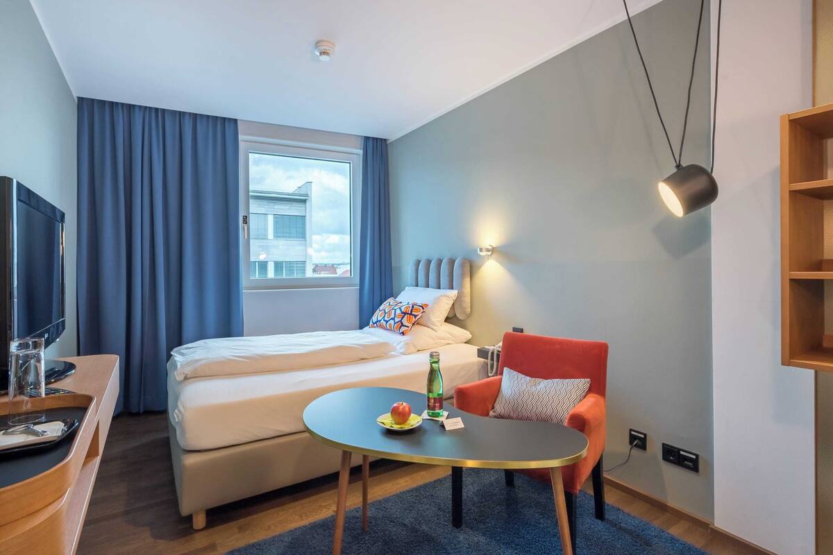 Economy Single Room | Premium bedding, in-room safe, desk, laptop workspace