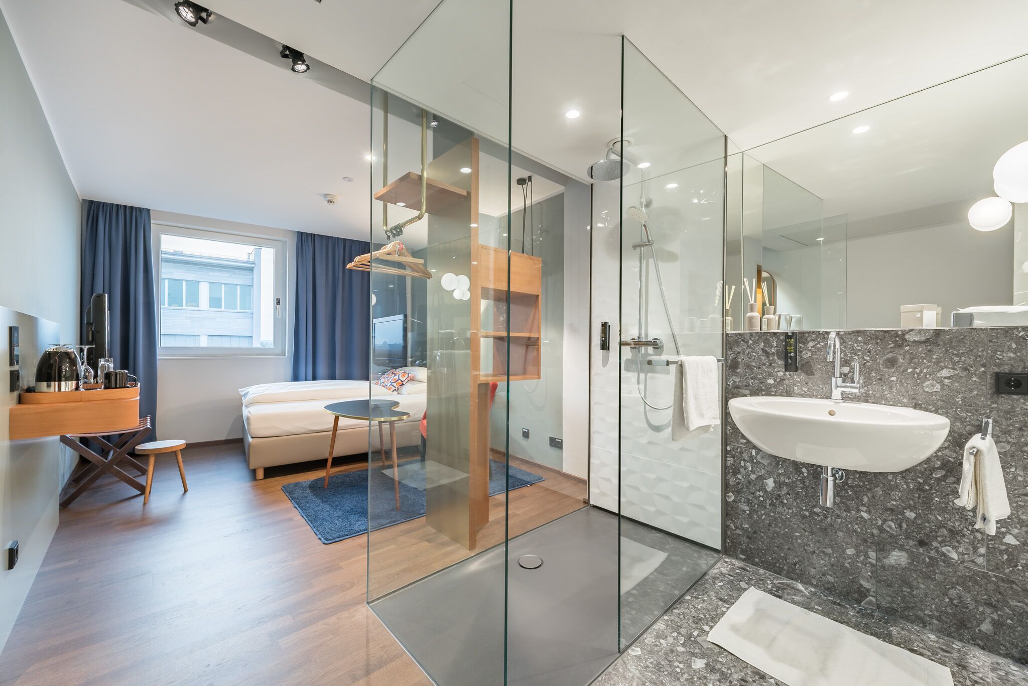 economy single room | room amenity