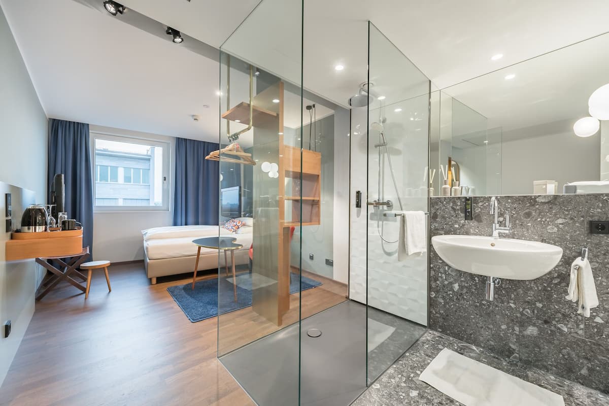 economy single room | room amenity