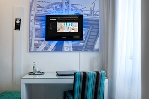 In-room safe, desk, iron/ironing board, free WiFi