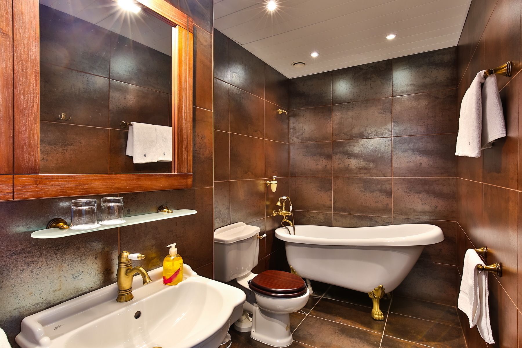 junior suite | bathroom | hair dryer, towels, soap, shampoo