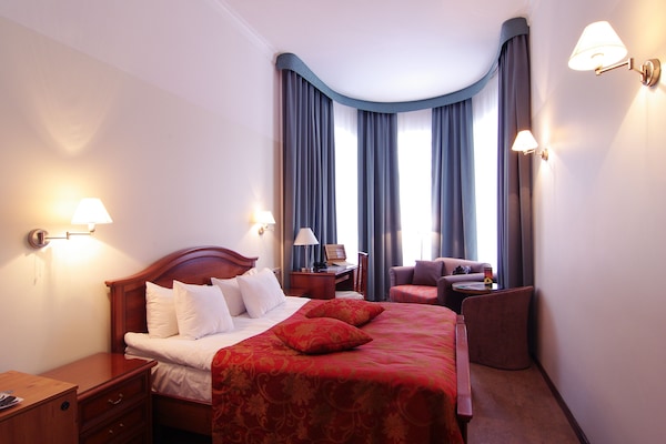 Superior Room, 1 Double Bed with Sofa bed | Living area | LED TV