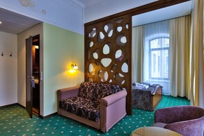 Junior Suite | Living room | LED TV