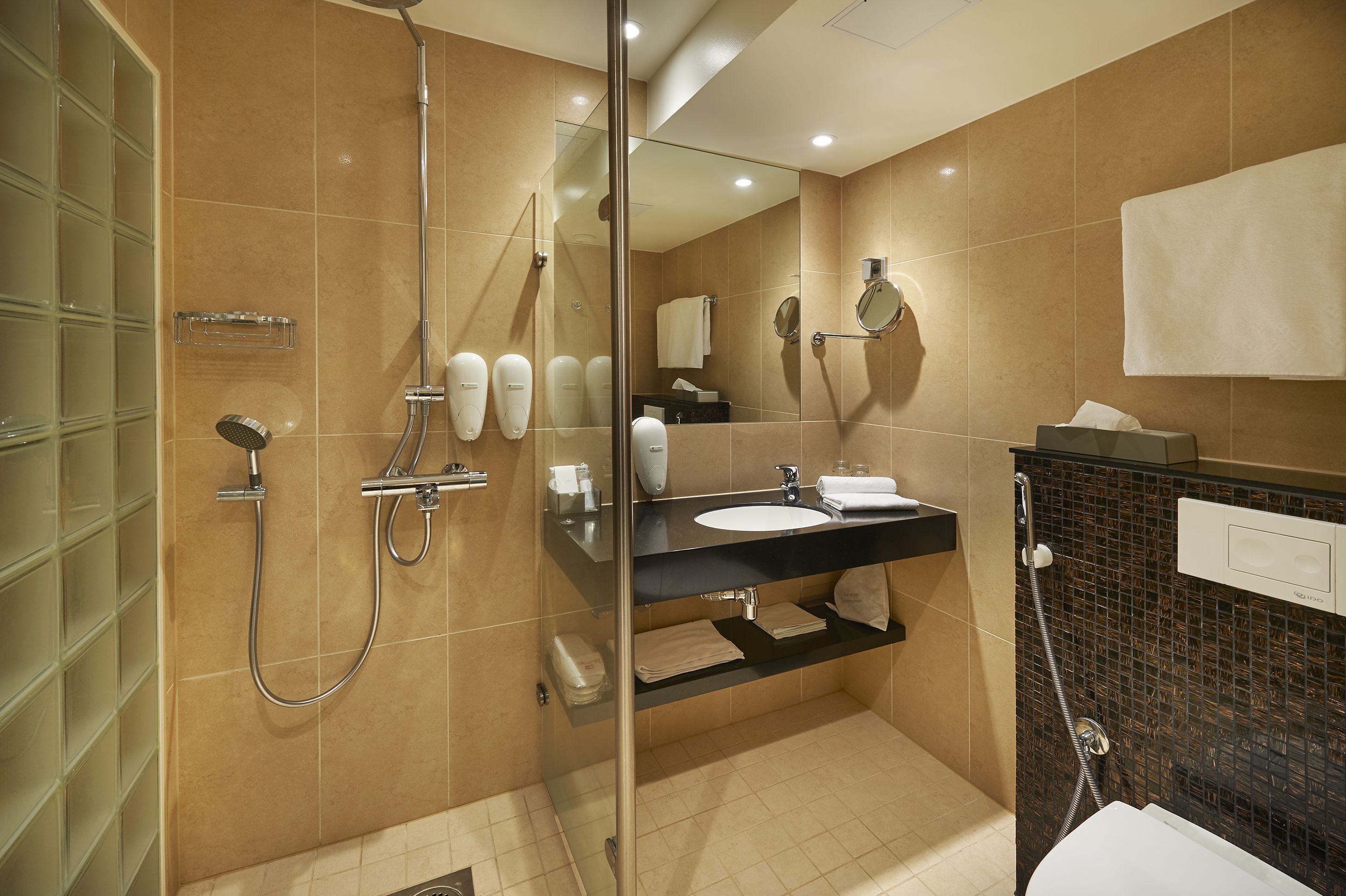 suite, sauna | bathroom | hair dryer, bidet, towels