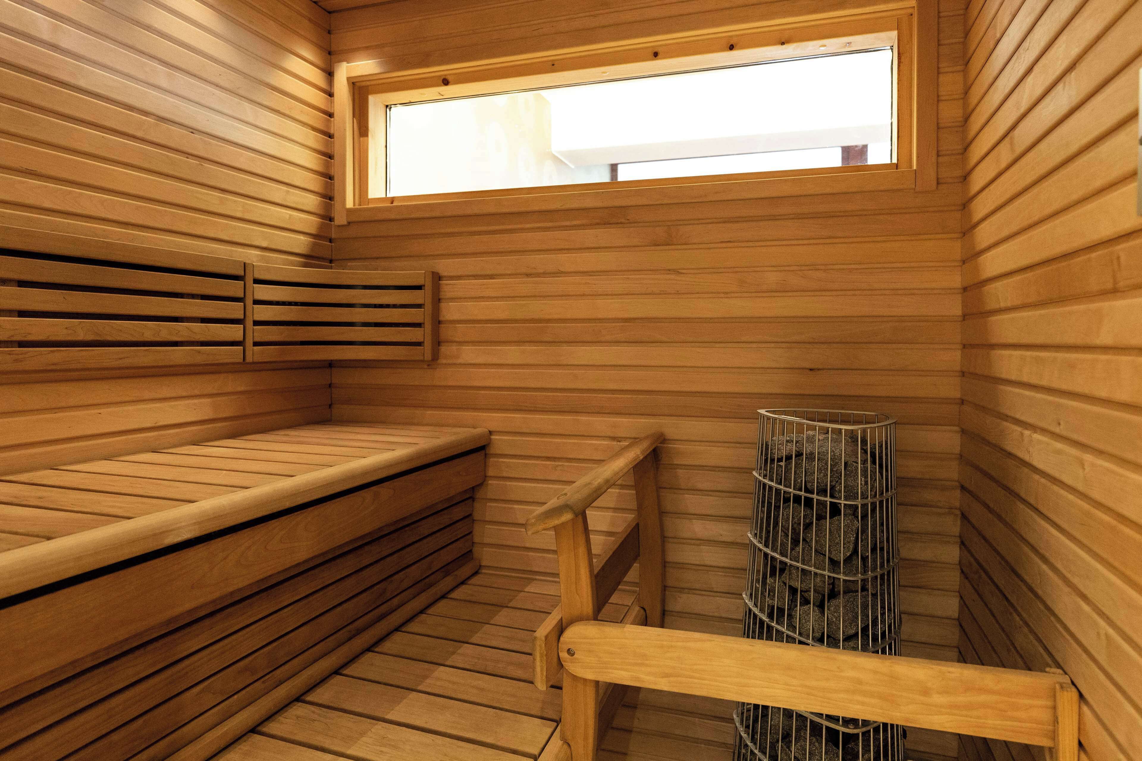 superior room, 1 king bed with sofa bed, sauna | bathroom | hair dryer, bidet, towels