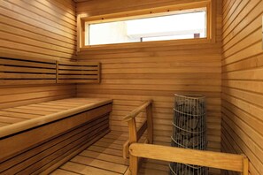 Superior Room, 1 King Bed with Sofa bed, Sauna | Bathroom | Hair dryer, bidet, towels - Scandic Atlas (Kuopio)
