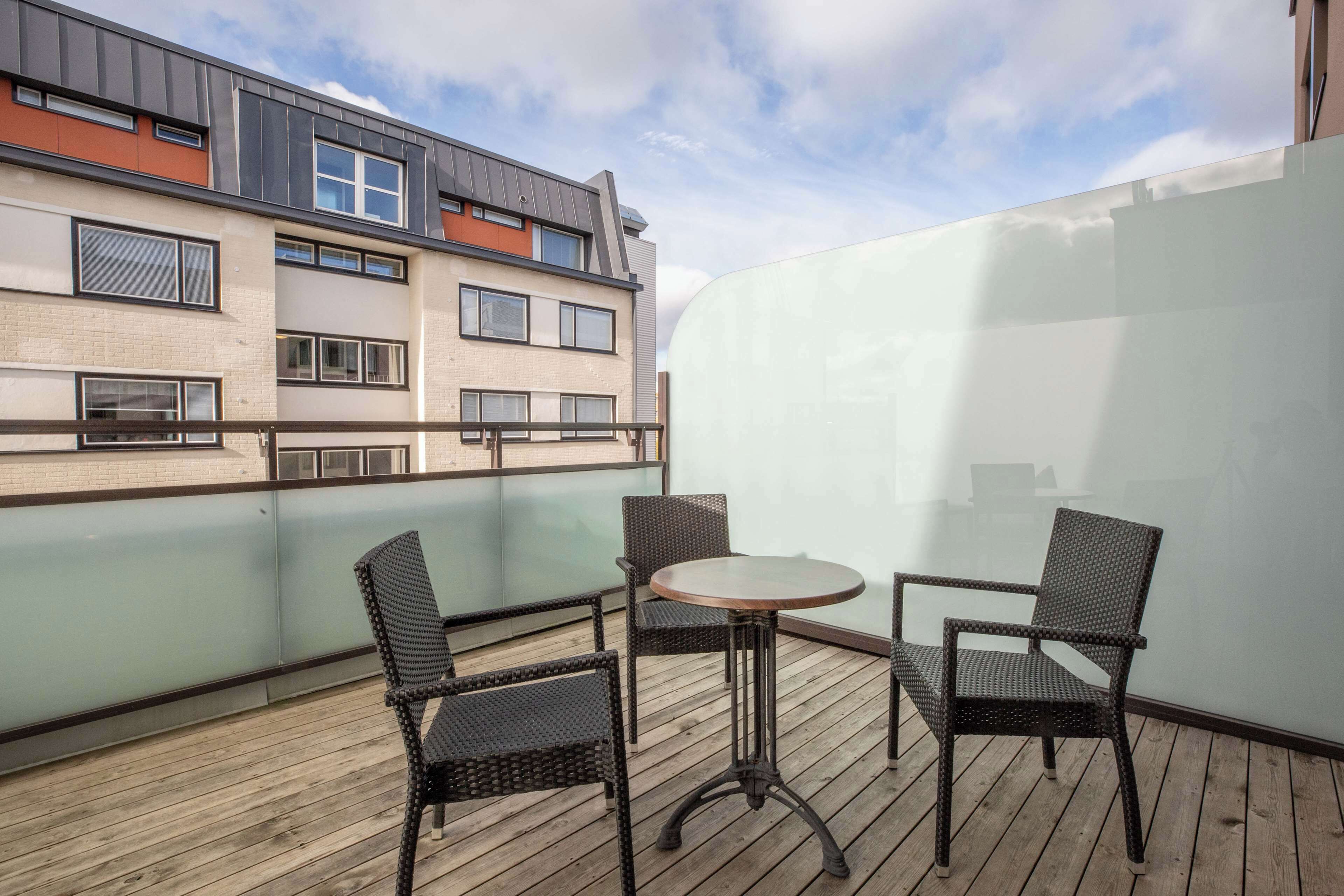 superior twin room, balcony | 1 bedroom, minibar, in-room safe, desk