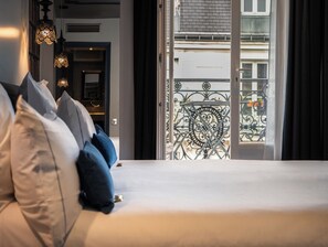 Deluxe Double or Twin Room | Premium bedding, pillow-top beds, in-room safe, desk - Hotel Mademoiselle (Paris)