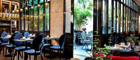 Daily buffet breakfast (EUR 18 per person)