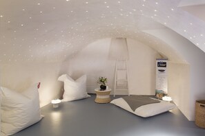 Sauna, hammam, hammam, salles de massage et de soins