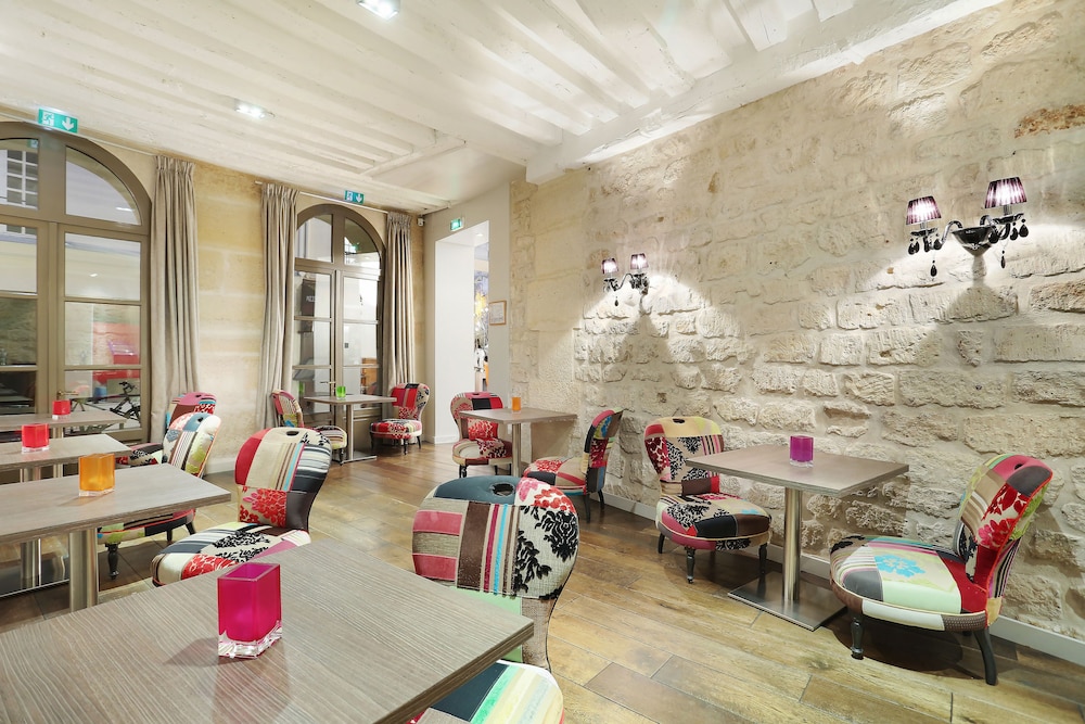 Hôtel Notre Dame Maitre Albert Paris by null