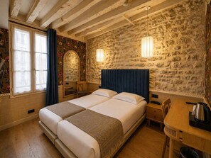 Habitación superior | Ropa de cama de alta calidad, caja fuerte, cortinas opacas