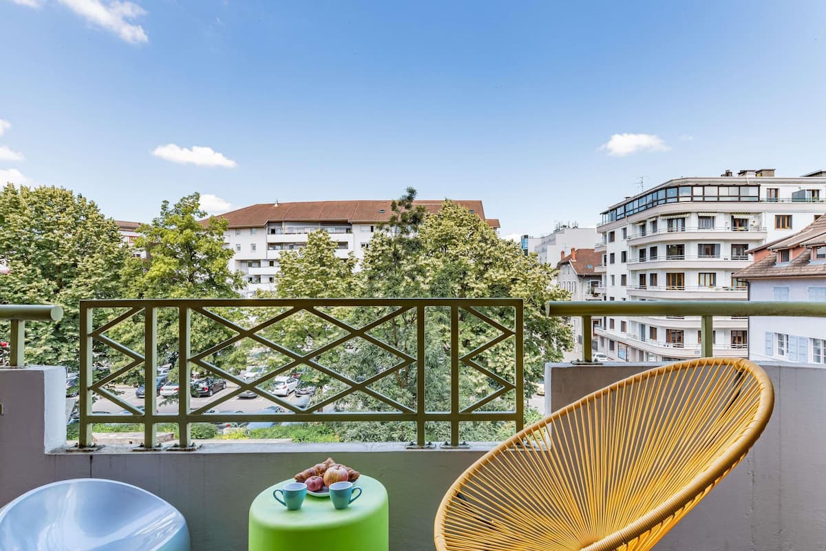 Standard Room, 1 Double Bed, Balcony | Hypo-allergenic bedding, in-room safe, desk, laptop workspace