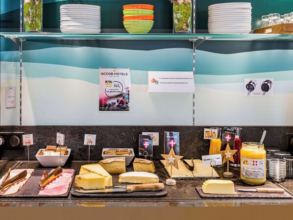 Daily buffet breakfast (EUR 13 per person)
