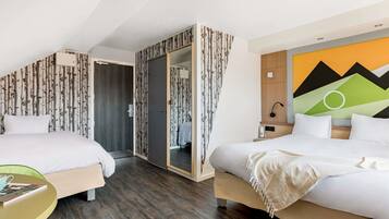 Hypo-allergenic bedding, in-room safe, desk, laptop workspace