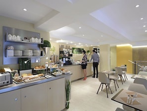 Daily buffet breakfast (EUR 18 per person)