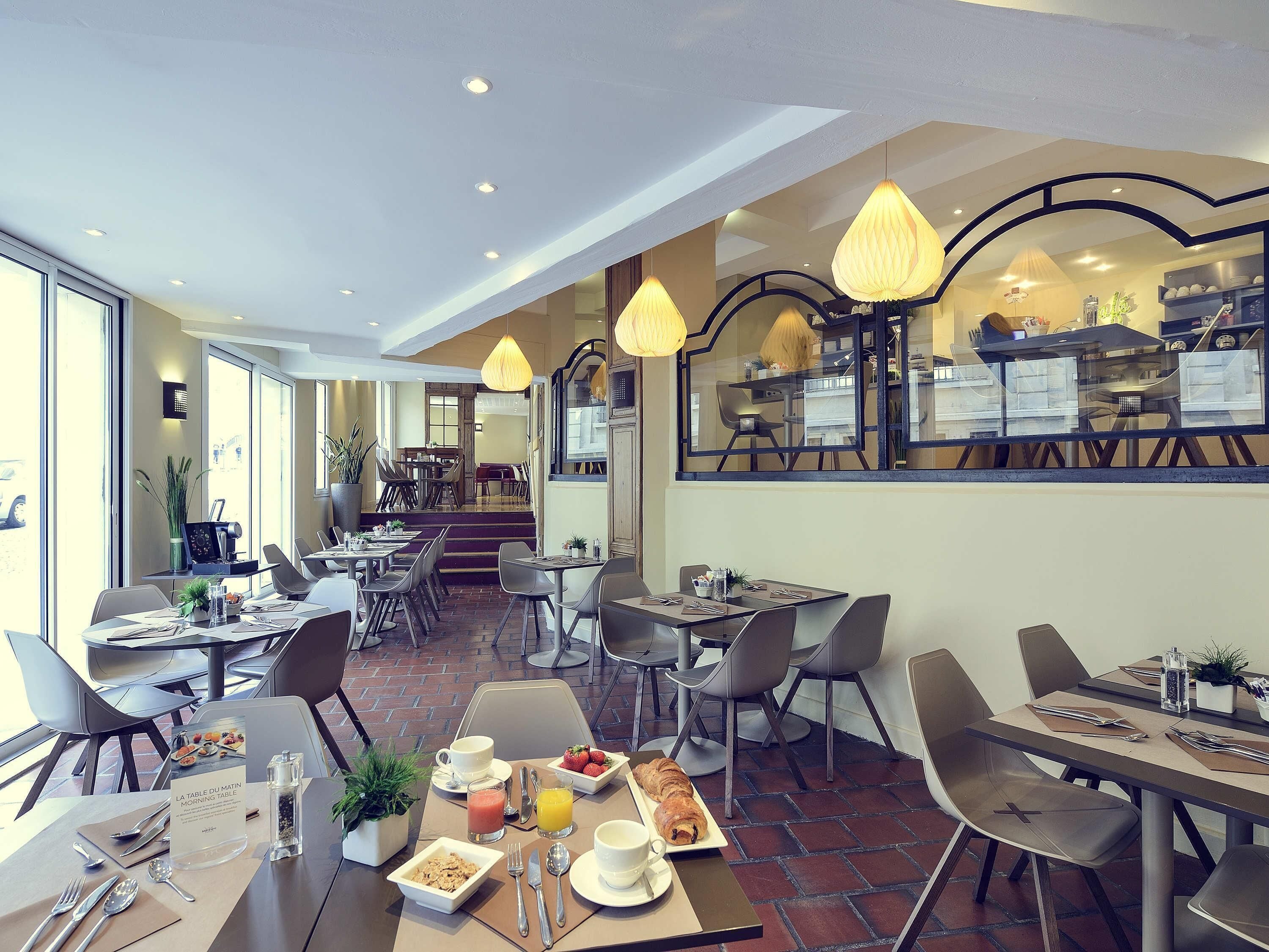 Frokostbuffé hver dag (EUR 18 per person)