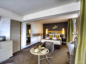 In-room safe, individually furnished, desk, blackout curtains