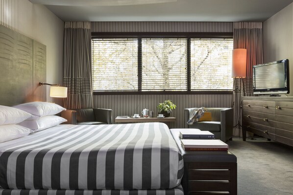 ห้องดีลักซ์ | เครื่องนอนระดับพรีเมียม, มินิบาร์, ตู้นิรภัยในห้องพัก, โต๊ะทำงาน