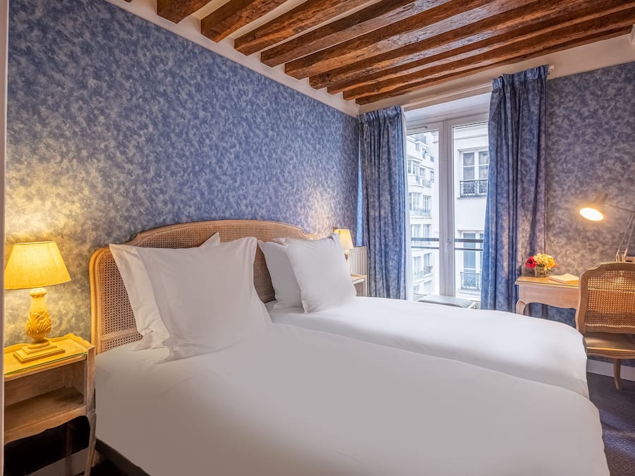 Ropa de cama de alta calidad y minibar