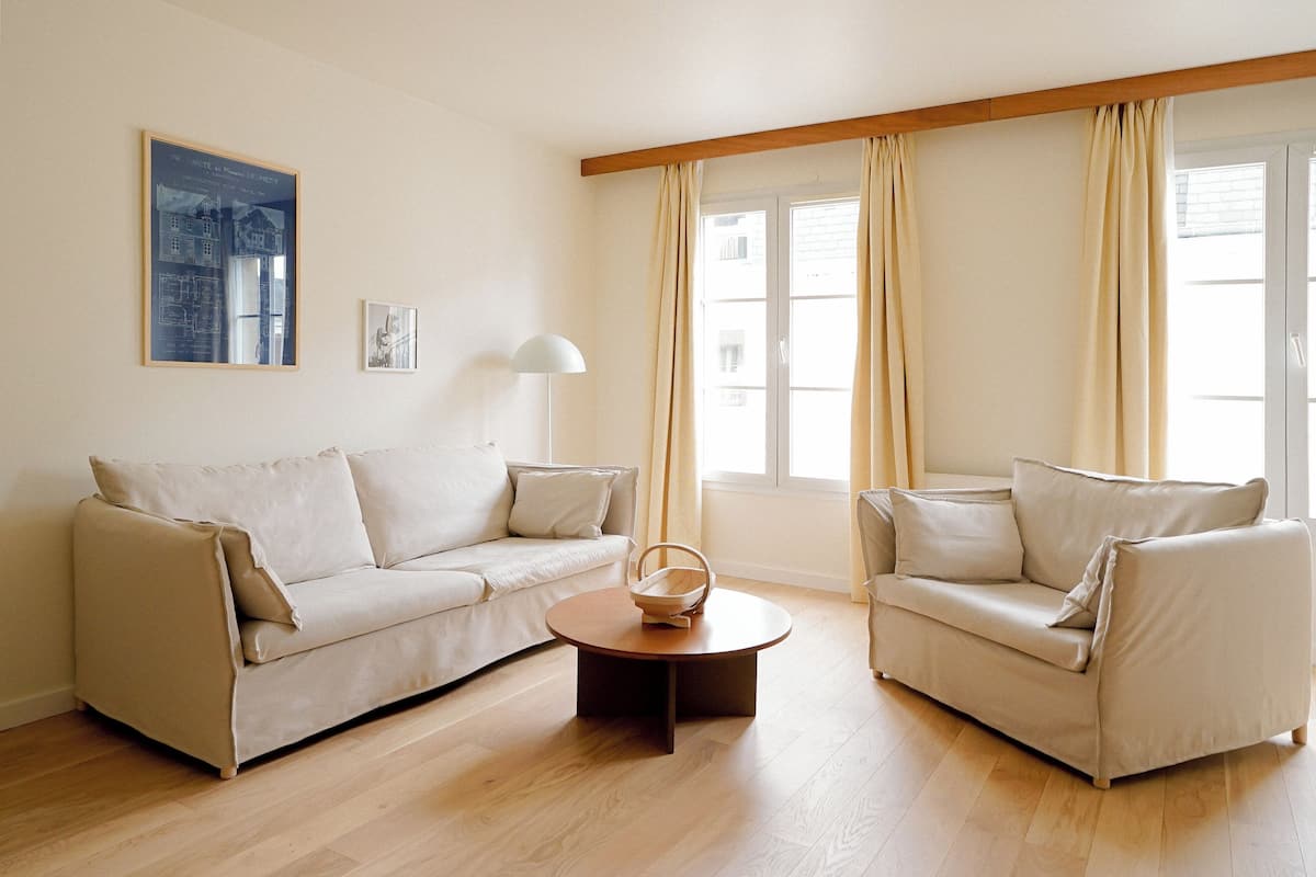 Family Room | Premium bedding, minibar, individually furnished, desk