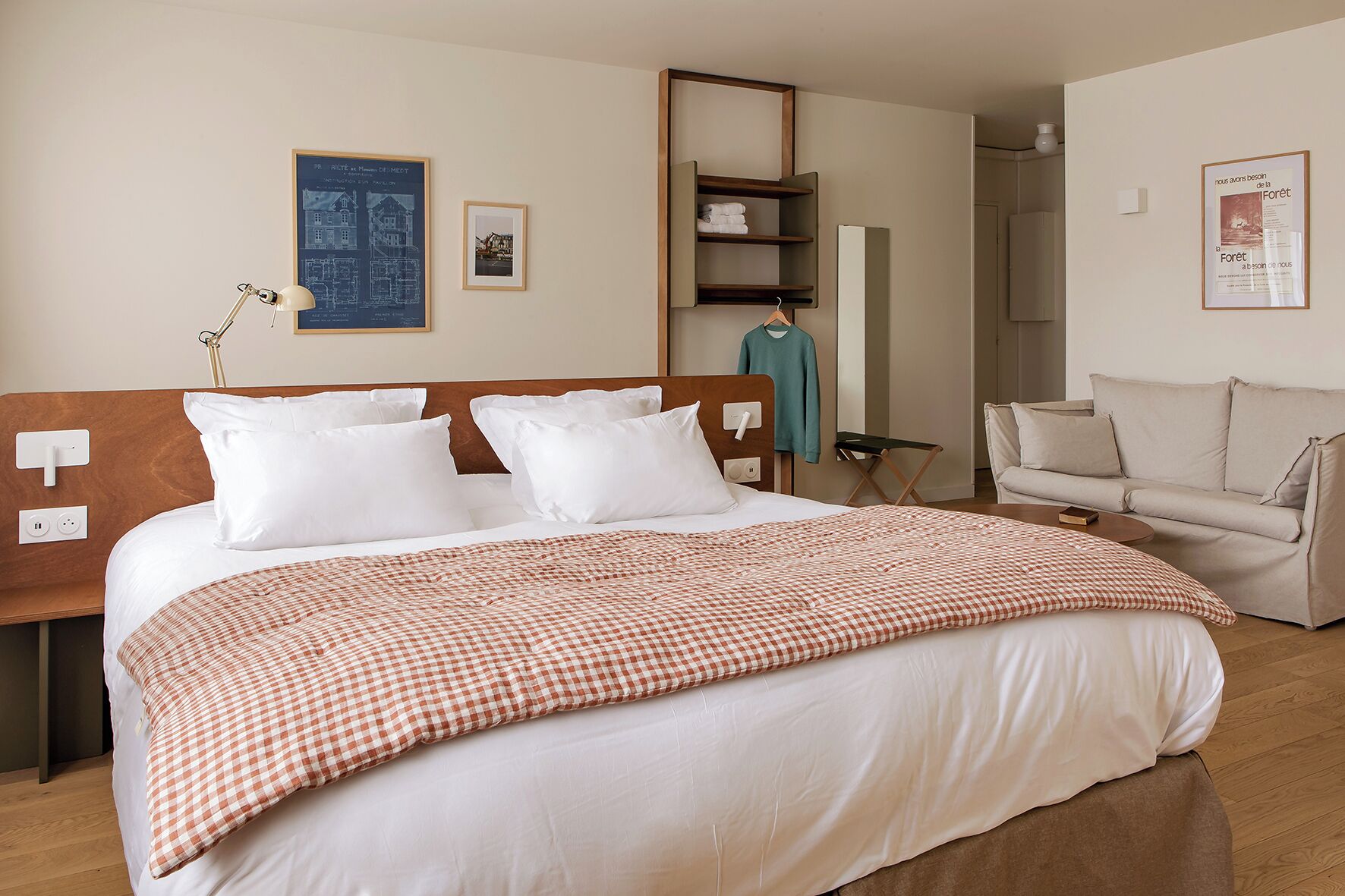 Standard Suite | Premium bedding, pillow-top beds, minibar, individually furnished