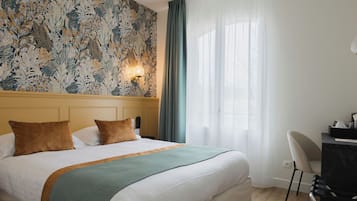 Standard Room, 1 Double Bed, Non Smoking | Premium bedding, in-room safe, individually decorated, desk