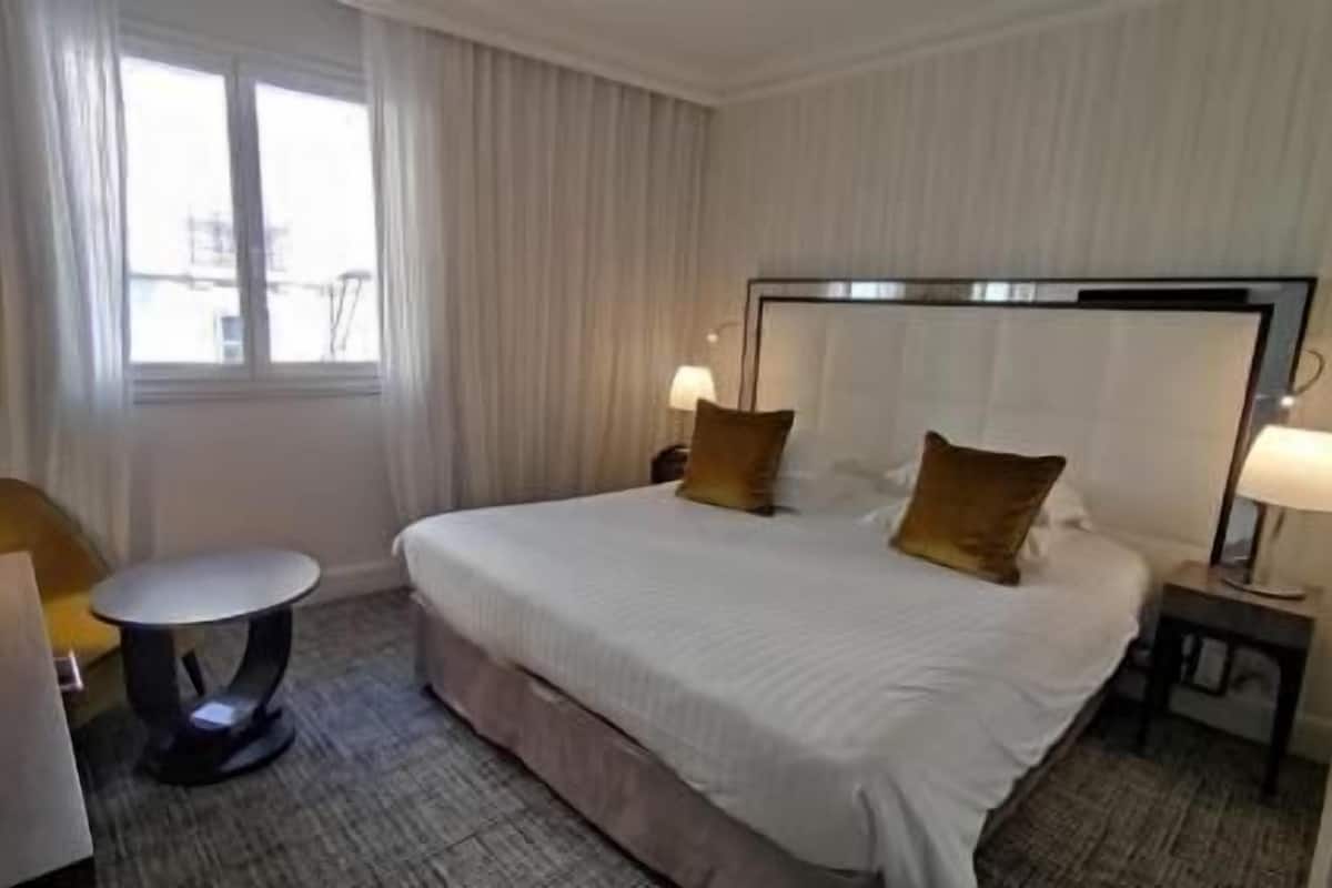 Premium bedding, Select Comfort beds, minibar, in-room safe