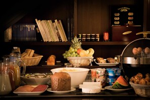 Kontinental frokost hver dag (EUR 14 per person)