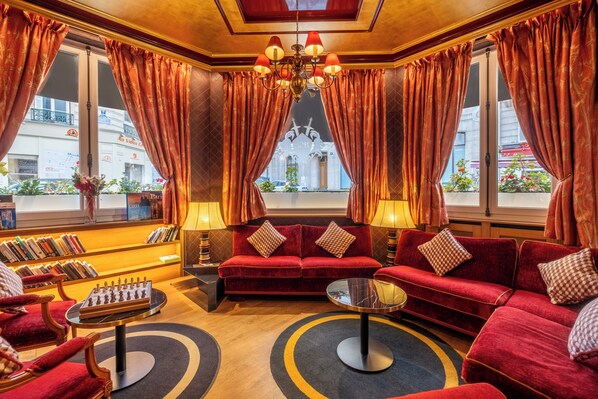 Sala de estar en el lobby