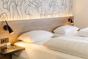 Standard Room, 1 Double Bed | Desk, soundproofing, free WiFi, bed sheets