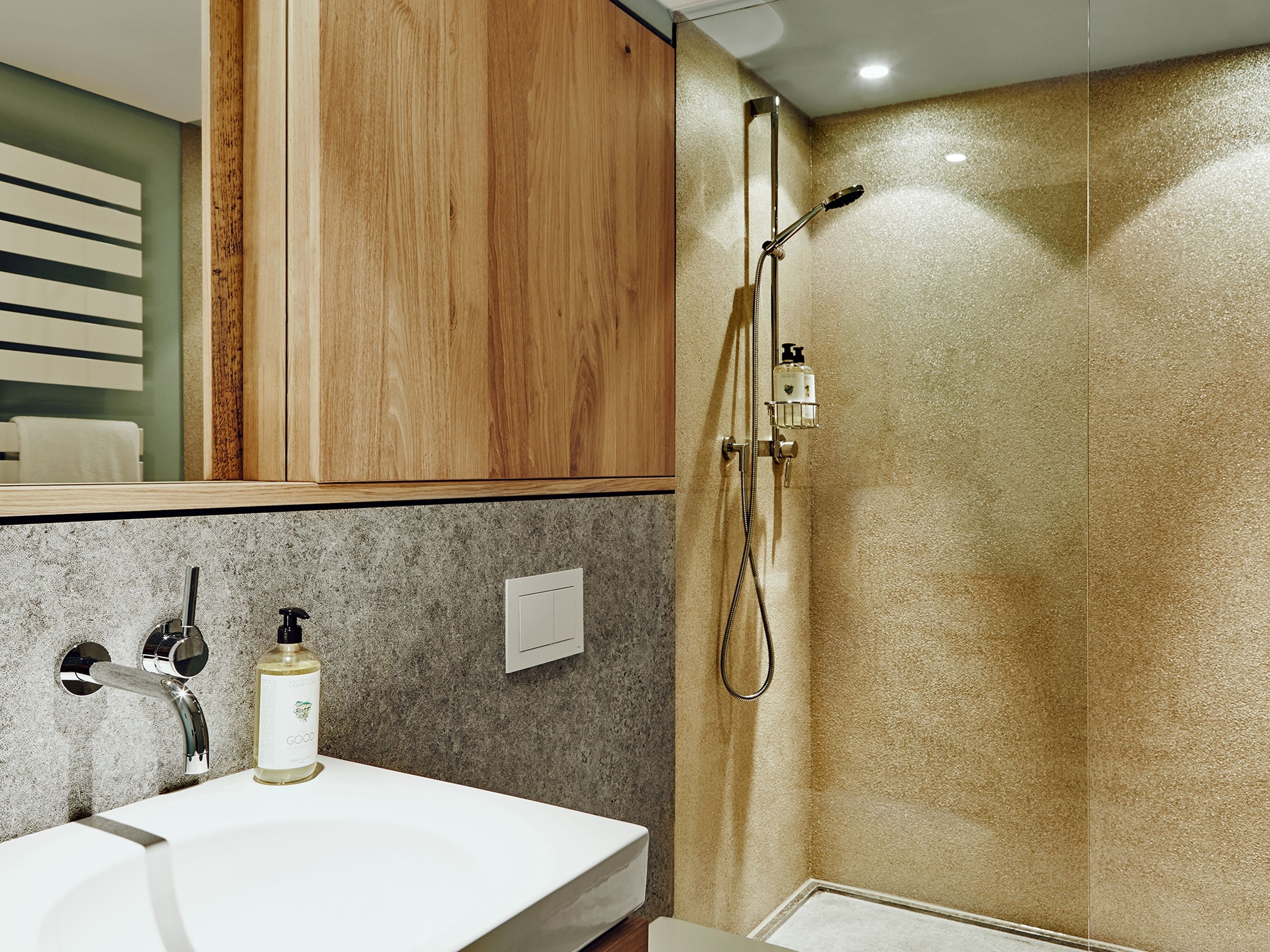 deep-soaking bathtub, free toiletries, hair dryer, towels