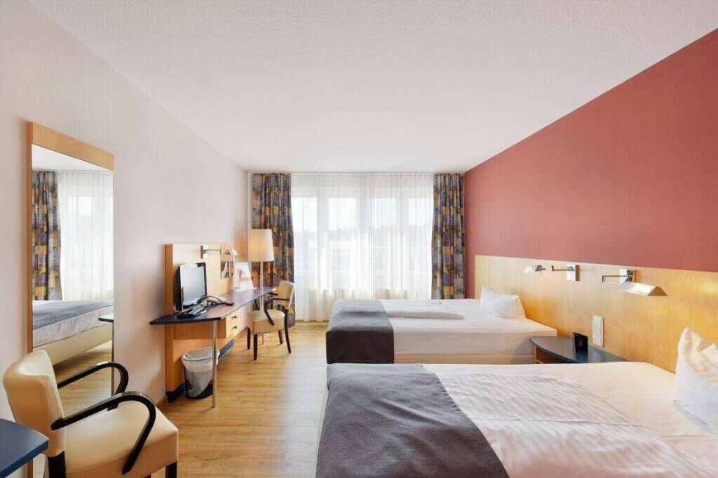 Ropa de cama hipoalergénica, minibar y decoración personalizada 