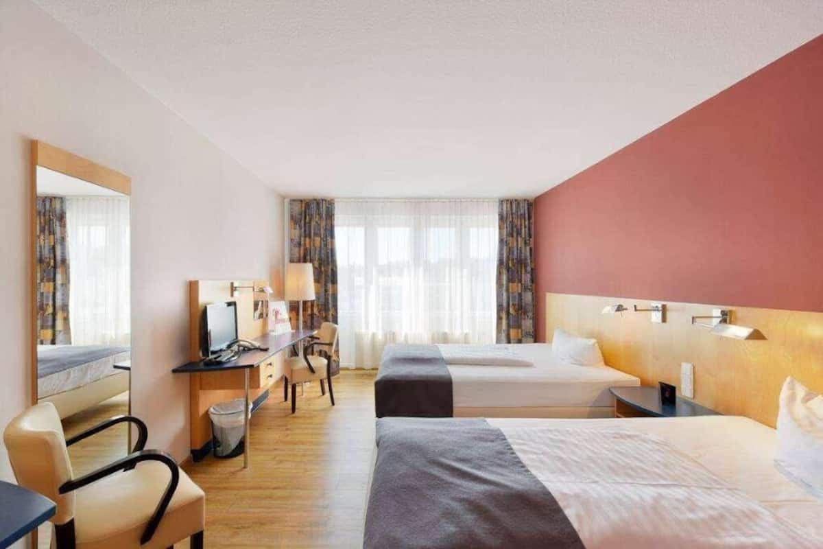 Ropa de cama hipoalergénica, minibar y decoración personalizada