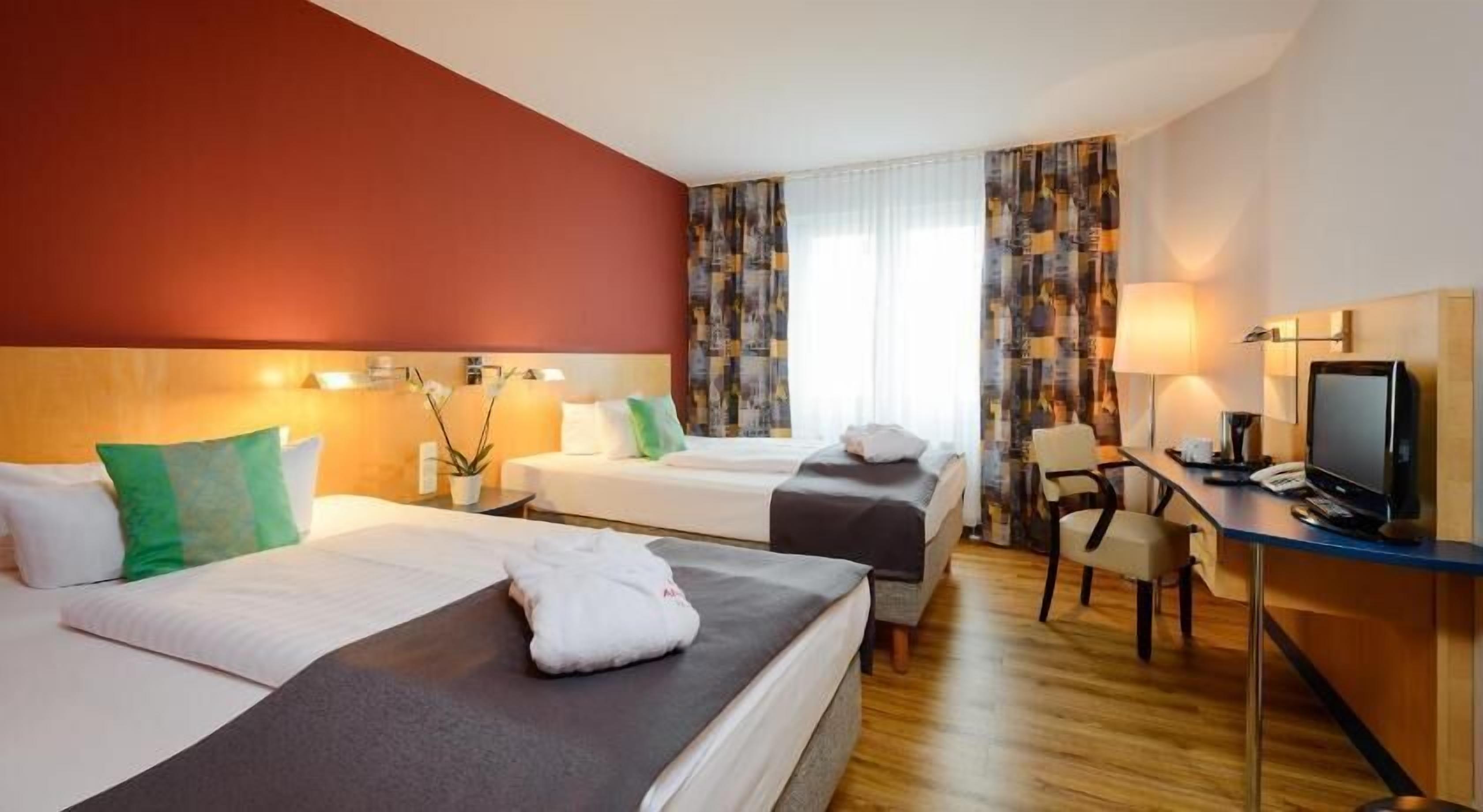 Ropa de cama hipoalergénica, minibar y decoración personalizada 