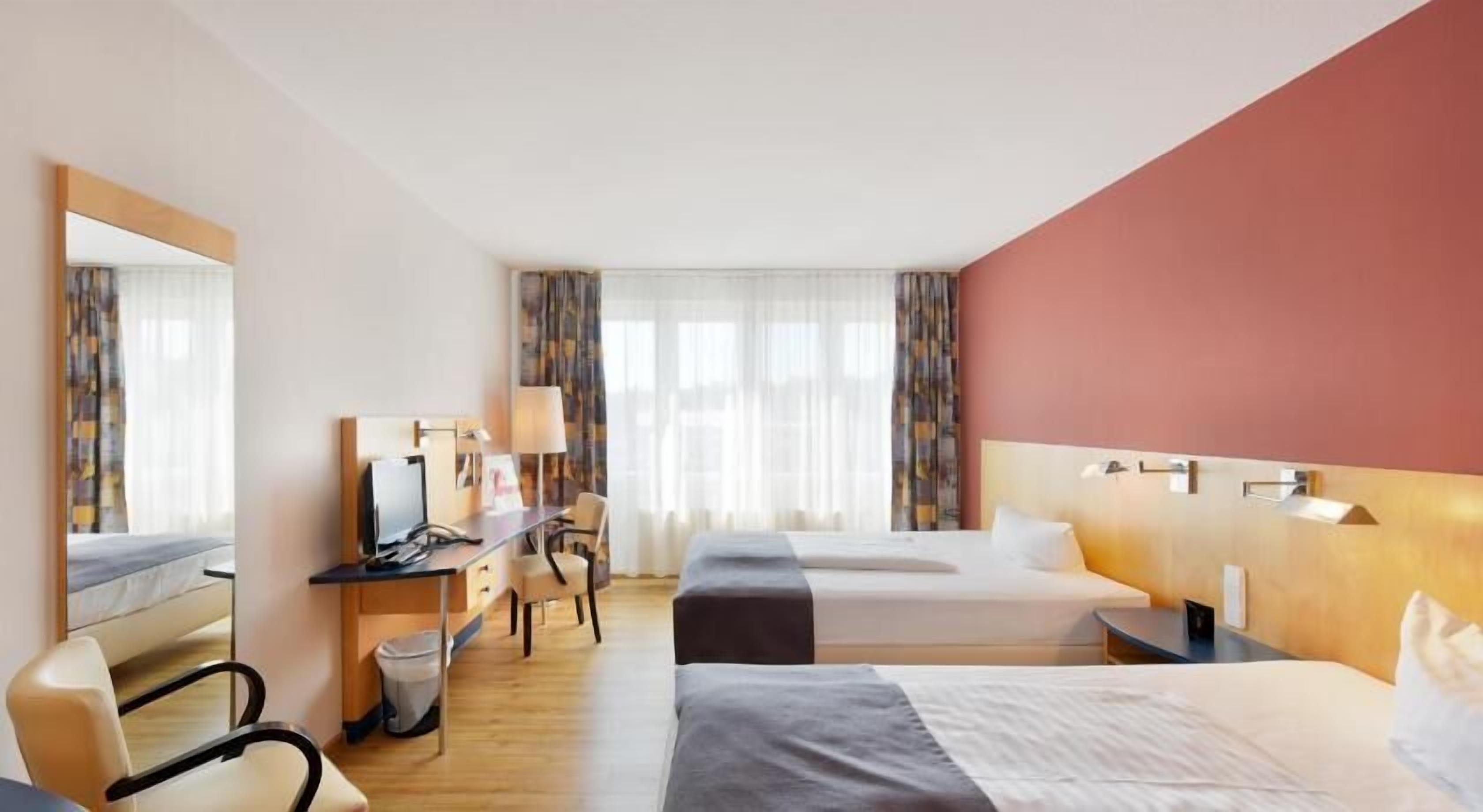 Ropa de cama hipoalergénica, minibar y decoración personalizada 