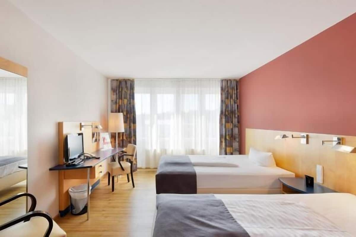 Ropa de cama hipoalergénica, minibar y decoración personalizada