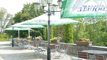 Mittagessen und Abendessen, lokale Küche