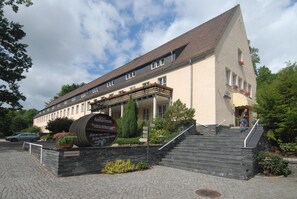 Exterior - Land- und Golfhotel Alte Fliegerschule (Eisenach)