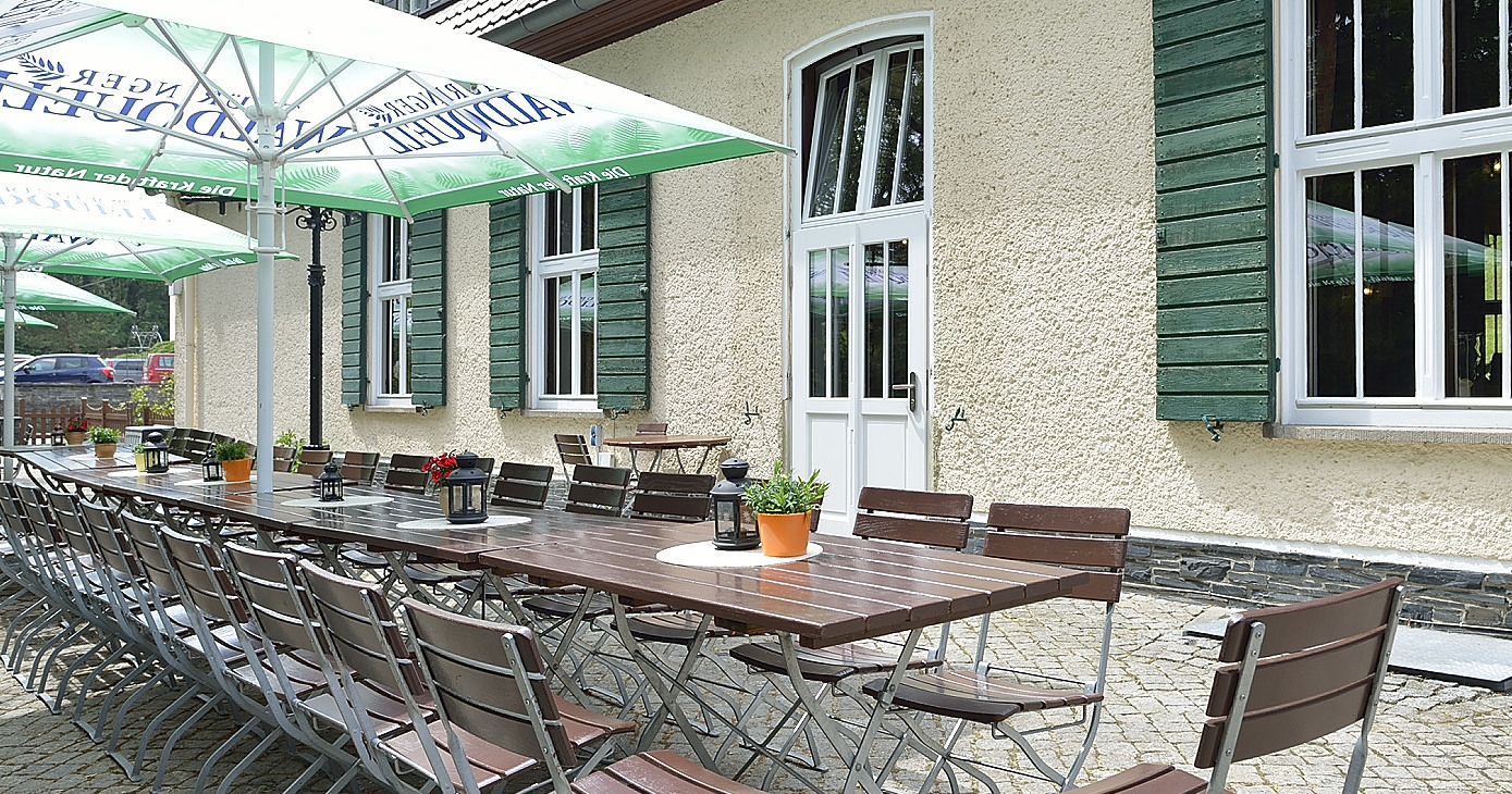 lunch and dinner served, local cuisine