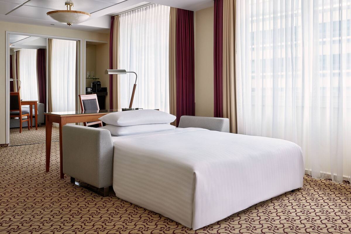 studio, 1 king bed with sofa bed, non smoking, city view (corner) | extra beds