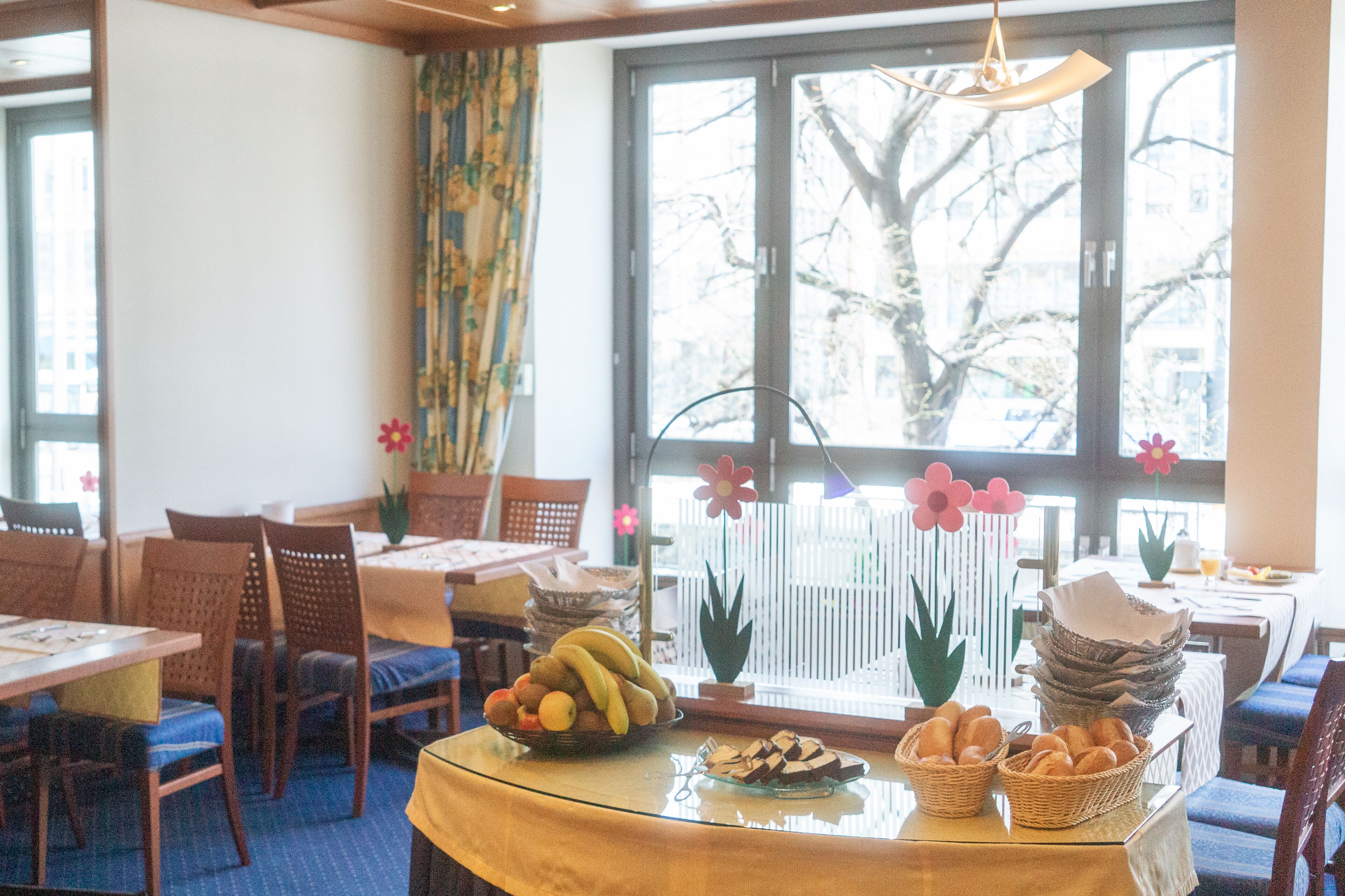 Desayuno completo diario (EUR 16.00 por persona)