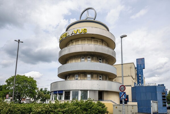 واجهة المنشأة